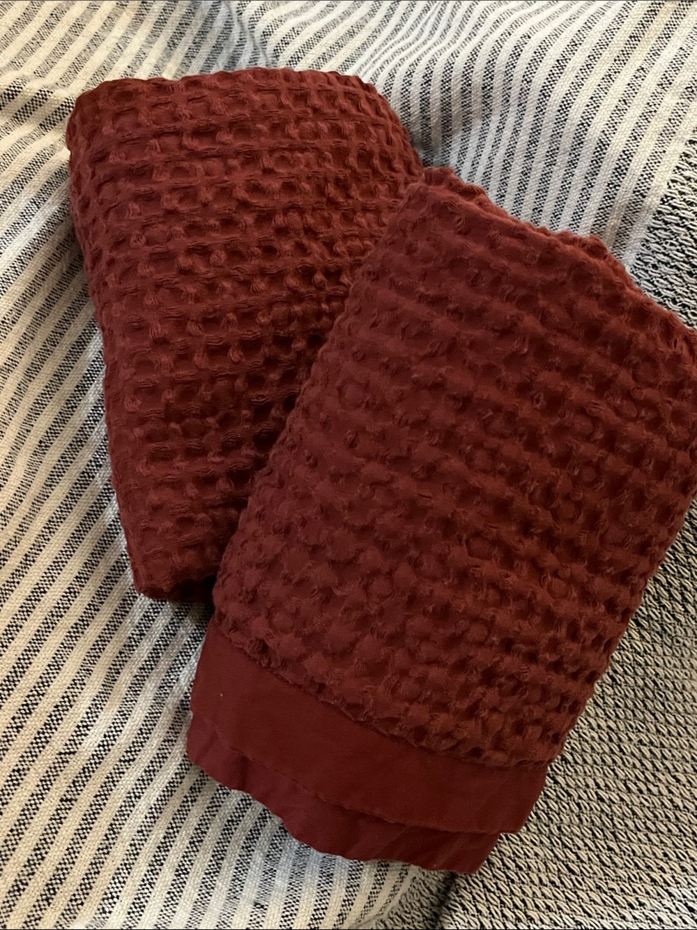 Bedsure ~ Waffle-Texture Pillow Shams~ in Red Wine Burgundy- 2 Shams- cotton